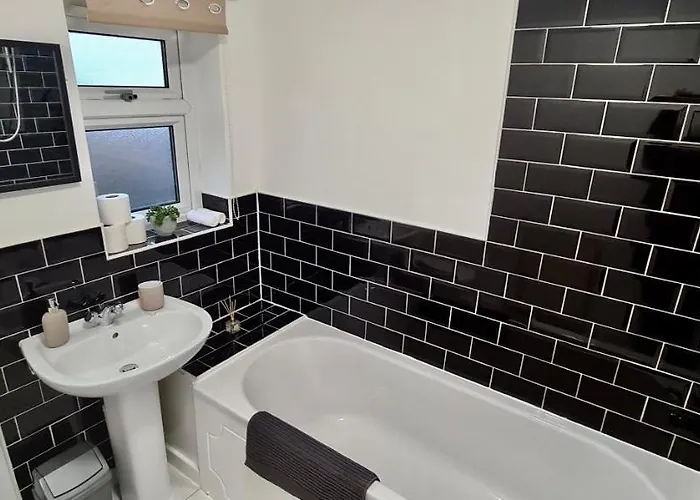 ✪ Spacious Luxury 2-bed W/ Parking & Garden Διαμέρισμα