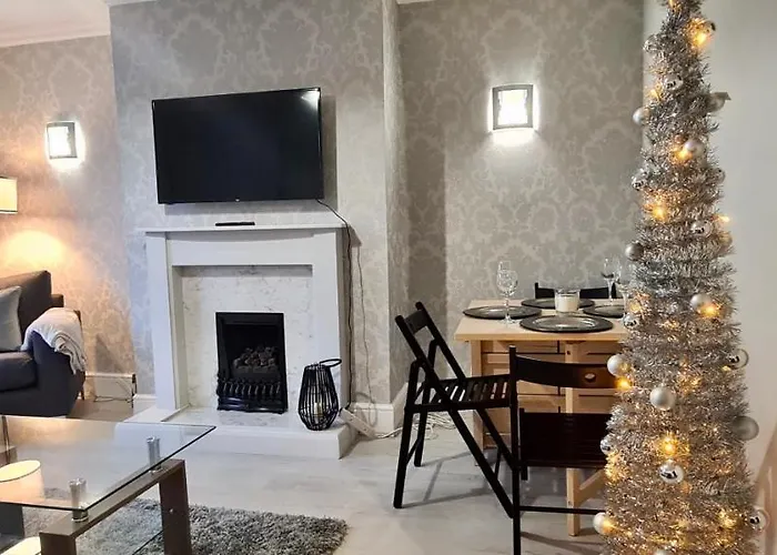 Апартаменти ✪ Spacious Luxury 2-bed W/ Parking & Garden Лідс