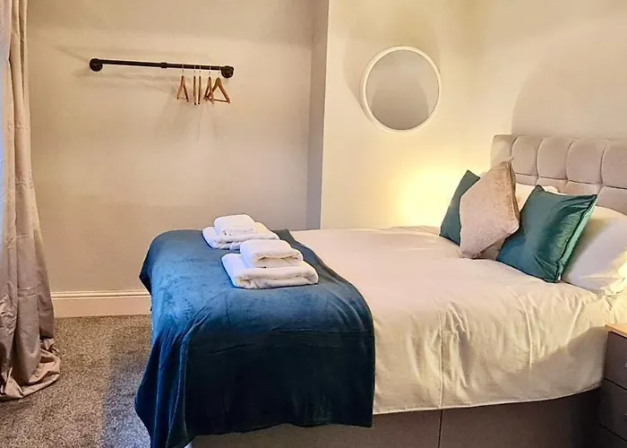 ✪ Spacious Luxury 2-bed W/ Parking & Garden